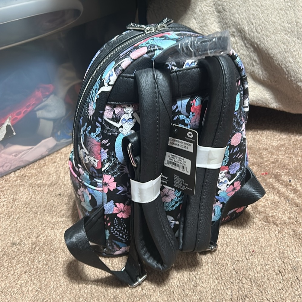 Loungefly Little Mermaid mini backpack - Picture 3 of 4